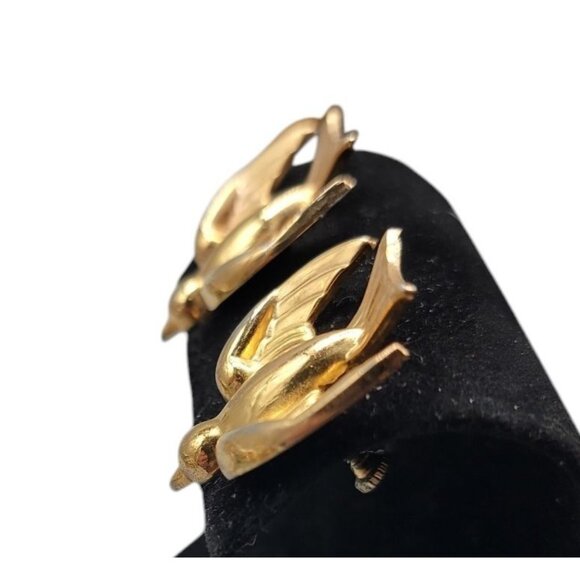 Coro Pegasus Sparrow ScrewBack Earrings Gold Tone VTG Original Hallmark 1940s - Picture 9 of 15